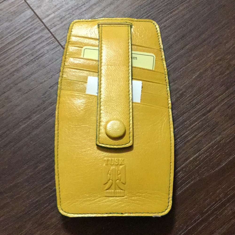 TUSK Travel Wallet - Credit Card Ladder NWT